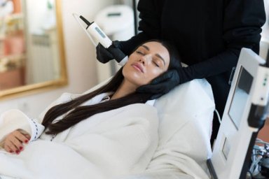 How HydraFacial Treatment in Dubai Works for Clogged Pores How HydraFacial Treatment in Dubai Works for Clogged Pores